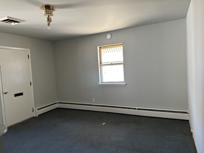 Foto del edificio - 629 N Hanover St