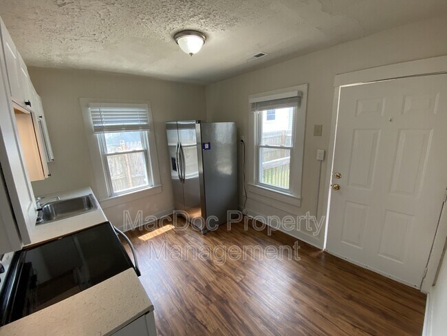 Foto del edificio - 318 3rd St