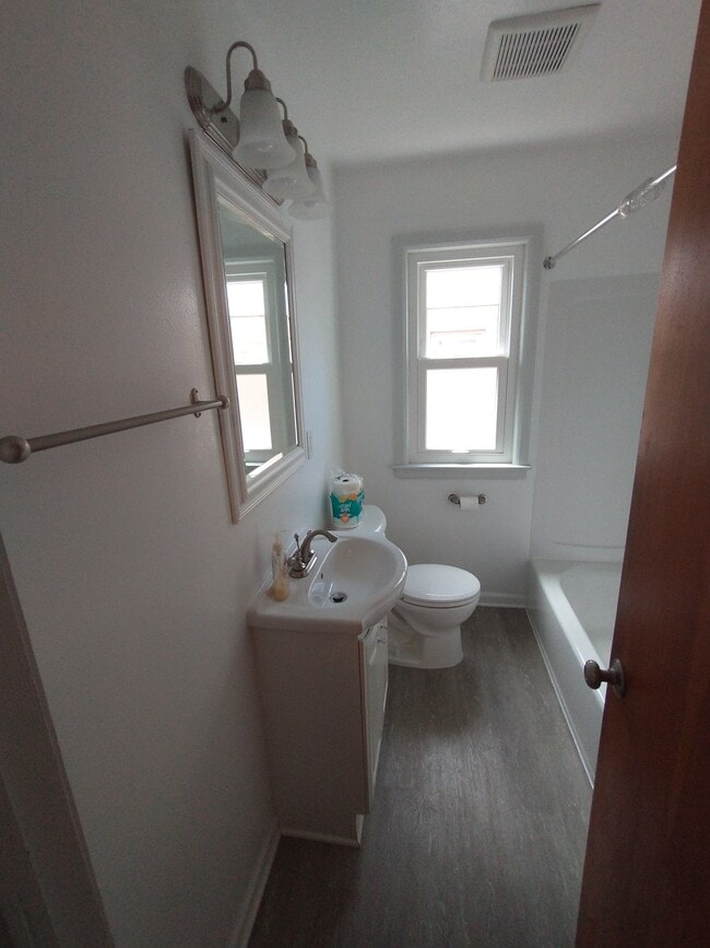 Building Photo - 3166 S 43rd St