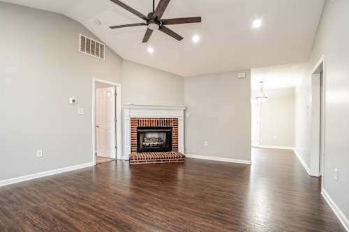 Building Photo - 515 Meadowbrook Dr