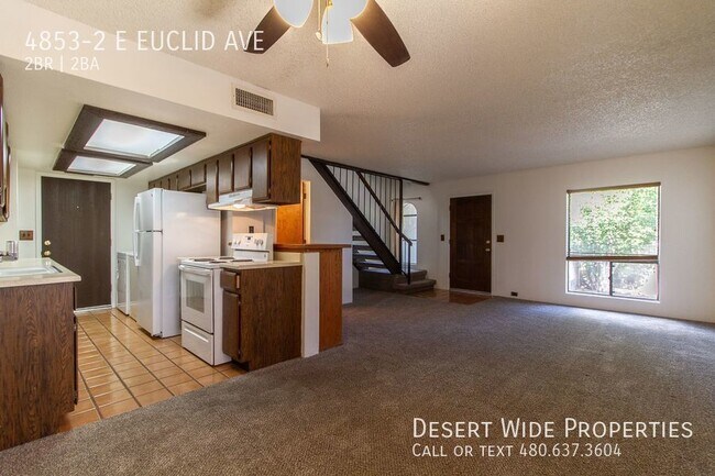 Foto del edificio - 4853-2 E EUCLID AVE-