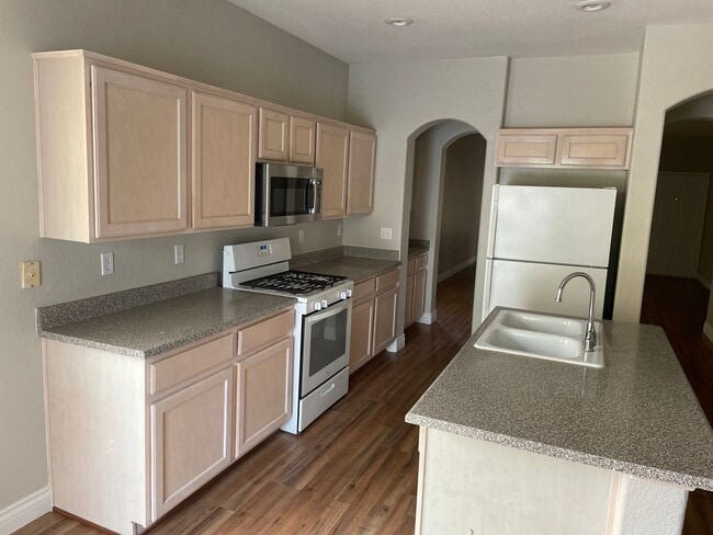 Building Photo - Beautiful Single Story Home with a Private...
