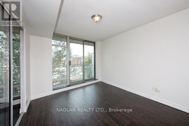 Building Photo - 650-650 Queens Quay W
