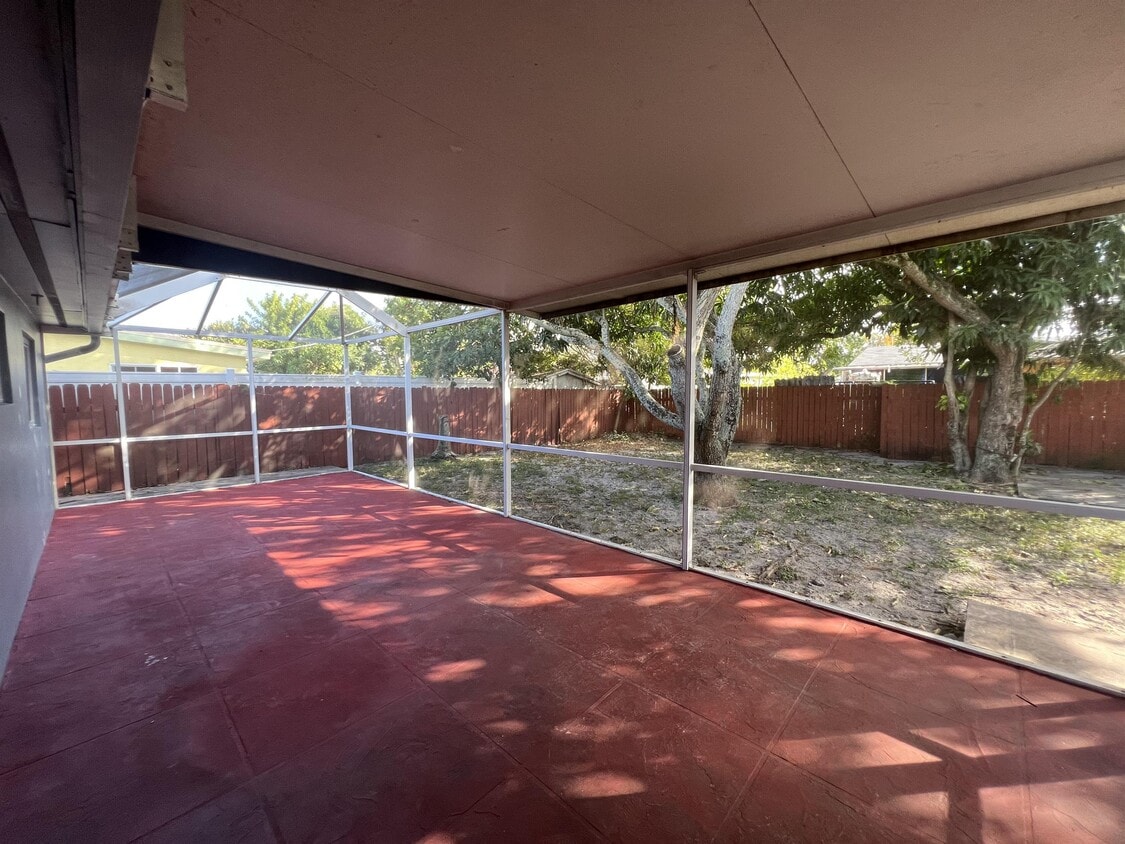 Primary Photo - 6120 SW 22nd Ct