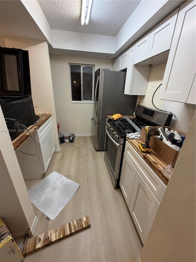 Building Photo - 628 Pavare Ct