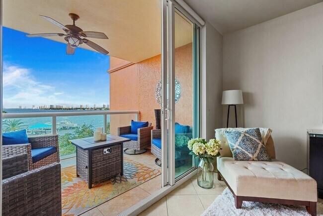 Foto del edificio - 2650 Lake Shore Dr