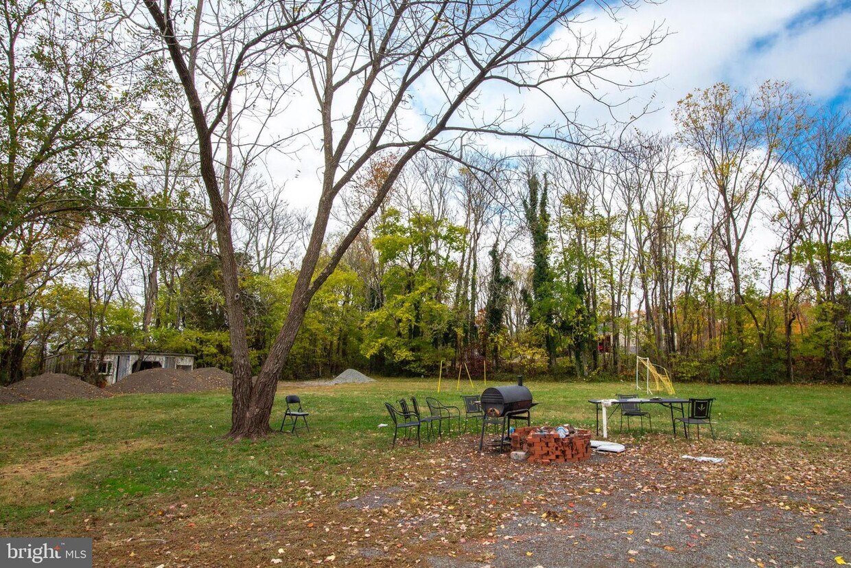 Primary Photo - 4624 Lee Hwy