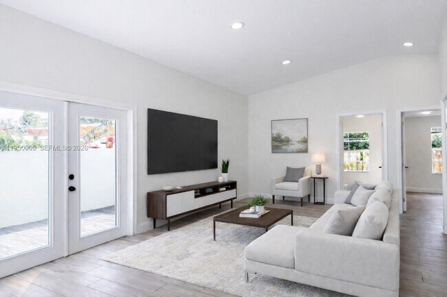 Building Photo - 1012 NE 17th Ct