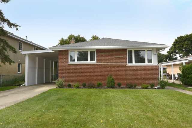 Primary Photo - 1048 S Douglas Ave