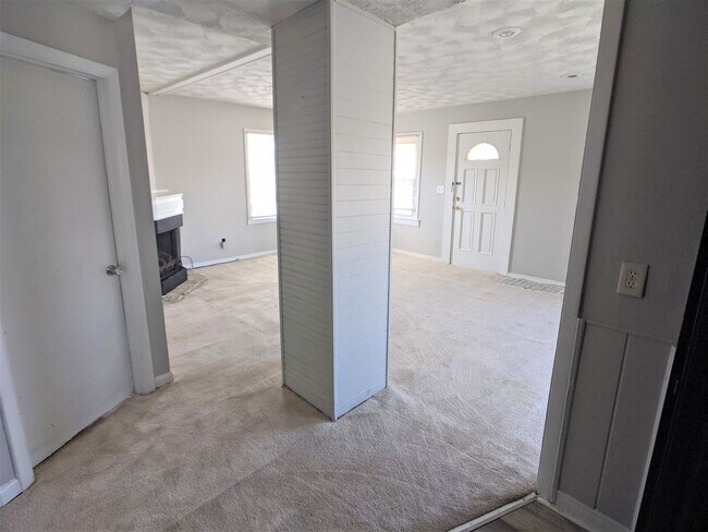 Foto del edificio - Spacious 3 bedroom 1.5 Bath home in Indianapolis!