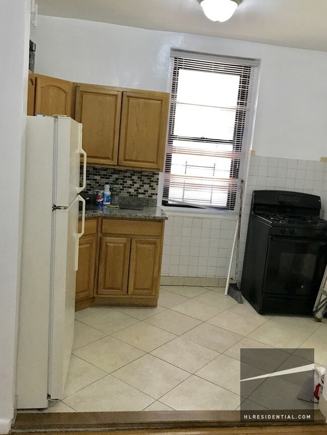 Building Photo - 2128 35th St