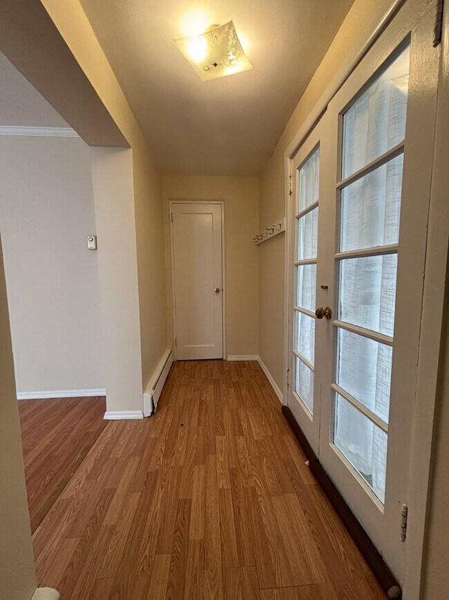 Foto del edificio - 627 W Park Ave