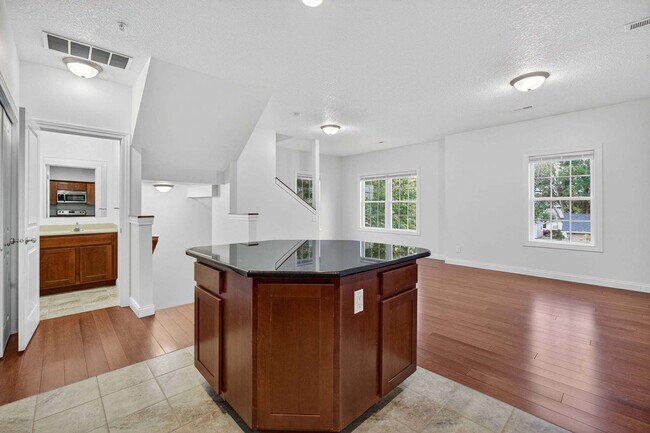 Foto del edificio - 320 E 29th St