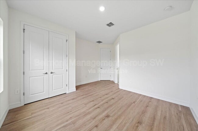 Foto del edificio - 2404 Hanford Ln