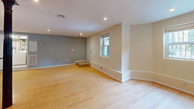 Foto del edificio - 1330 13th St NW