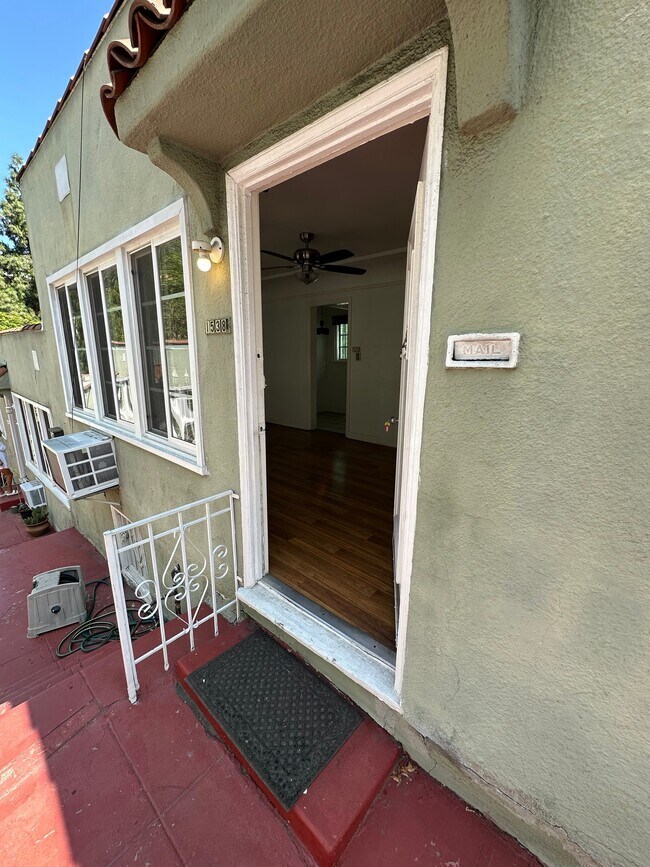 Foto del edificio - 1538 Silver Lake Blvd