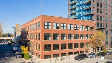 Building Photo - 1040 W Huron St