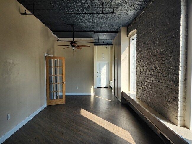 Foto del edificio - 211-213-213 Worthington St