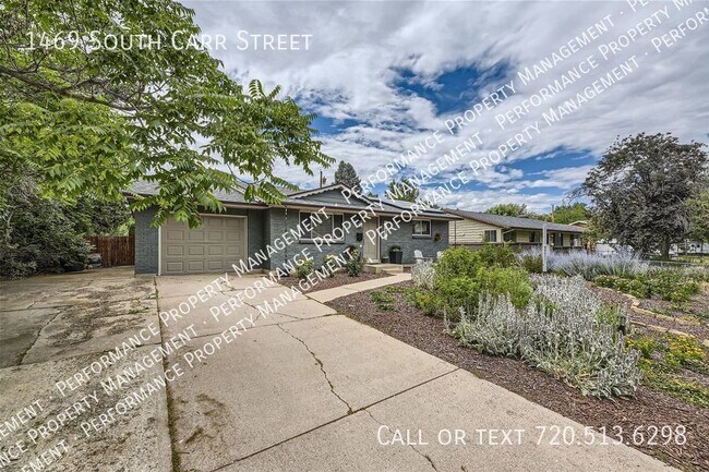 Foto del edificio - Beautiful, updated brick ranch in Lakewood