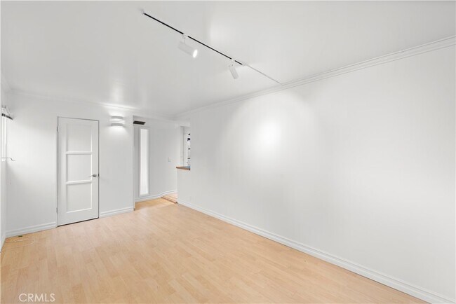 Foto del edificio - 670 Glomstad Ln