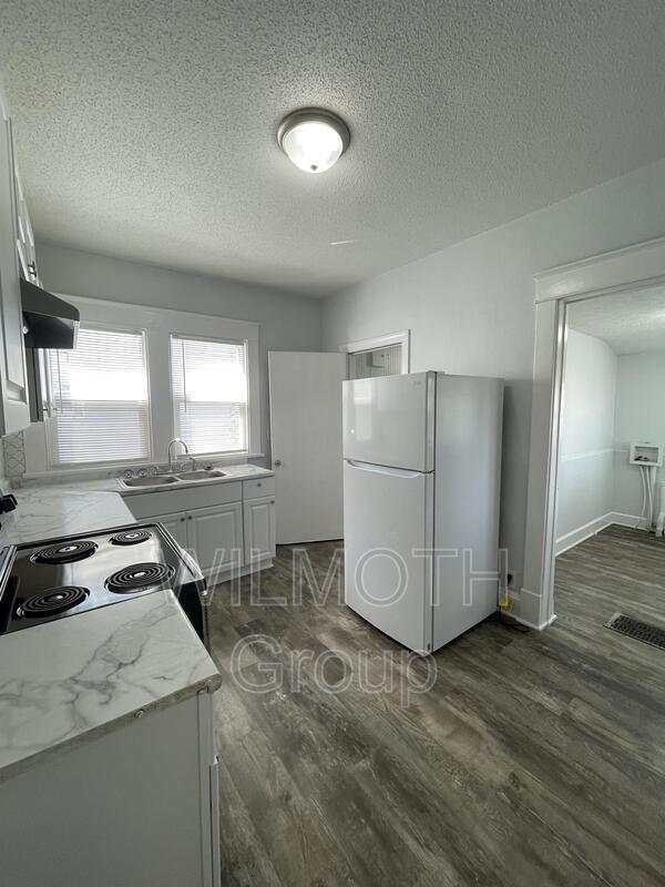 Building Photo - 118 N Linwood Ave