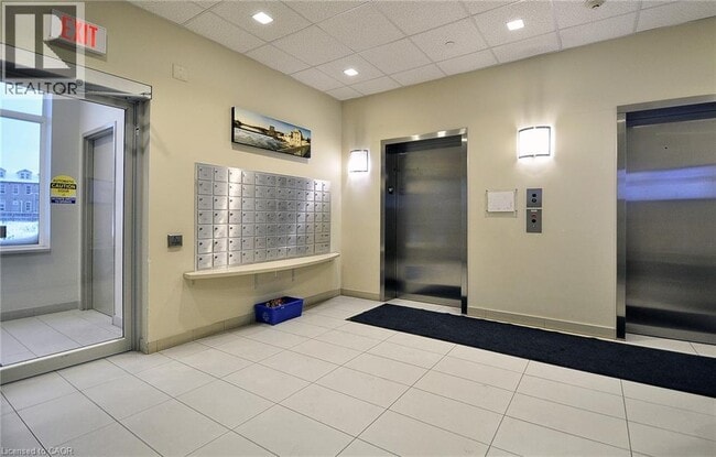 Building Photo - 155 Water St S