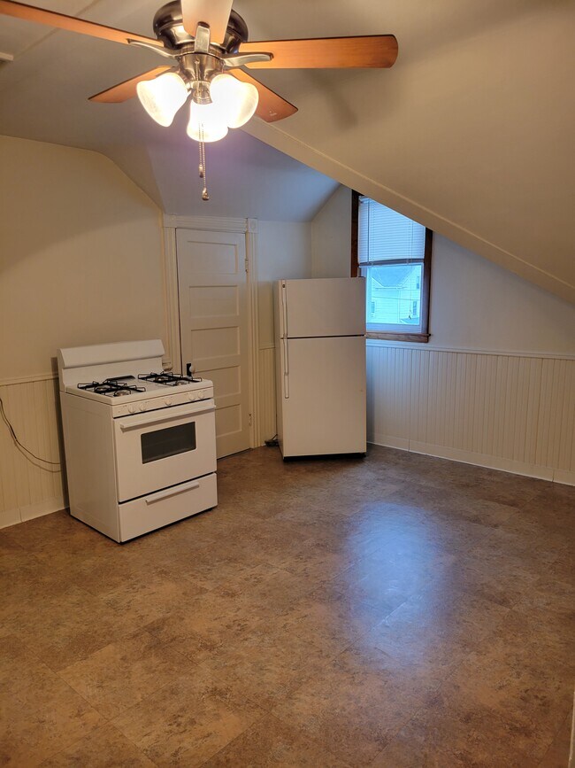 Kitchen - 65 Blackburn St