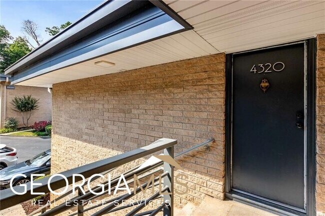 Foto del edificio - 4300 Chastain Walk NE