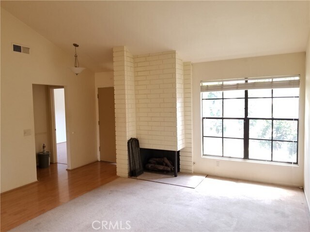 Foto del edificio - 5275 Thorn Tree Ln