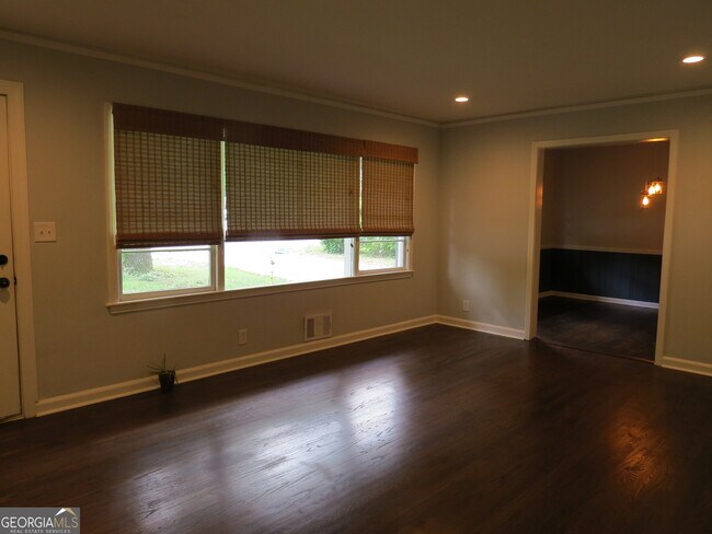 Building Photo - 1570 Van Epps St SE