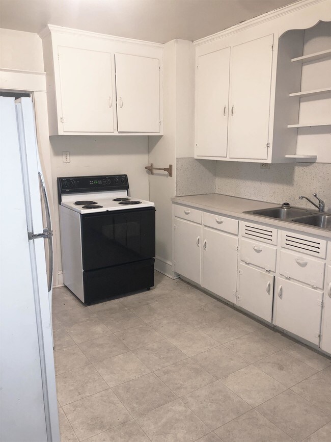 Foto del edificio - 804-806 Mulberry Ave