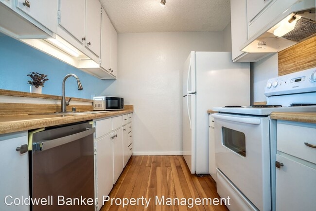 Building Photo - 1 br, 1 bath House - 2180 W. Vineyard St. ...