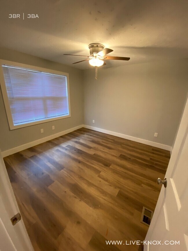 Foto del edificio - 1705 Laurel Ave