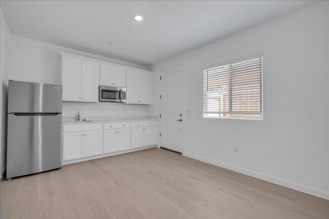 Foto del edificio - 12658 Rosefinch Wy