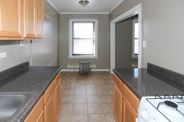 Foto del edificio - 4551 N Damen Ave