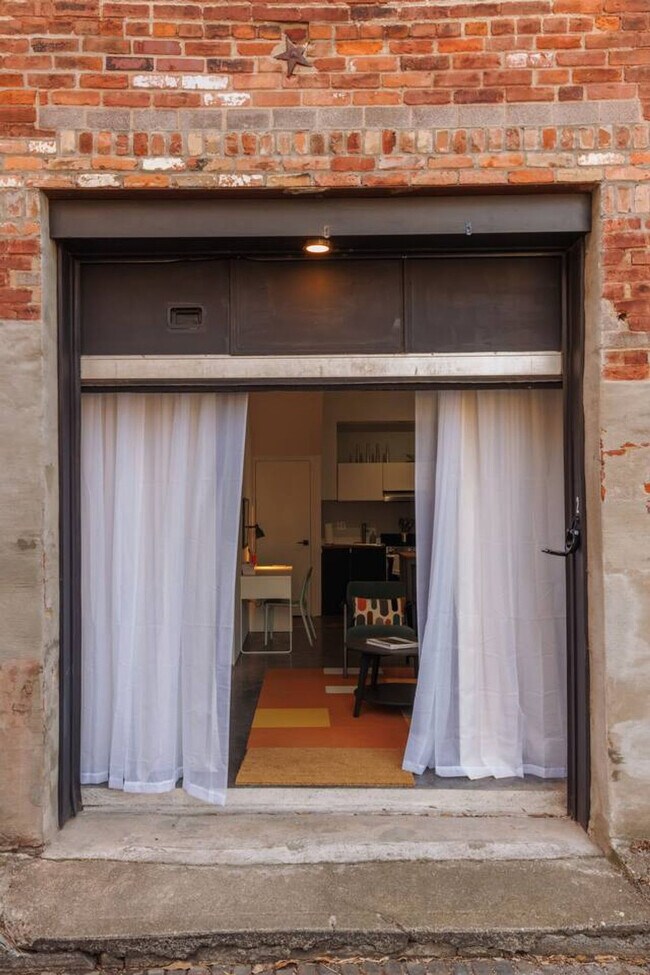 Building Photo - 1429 Elm St