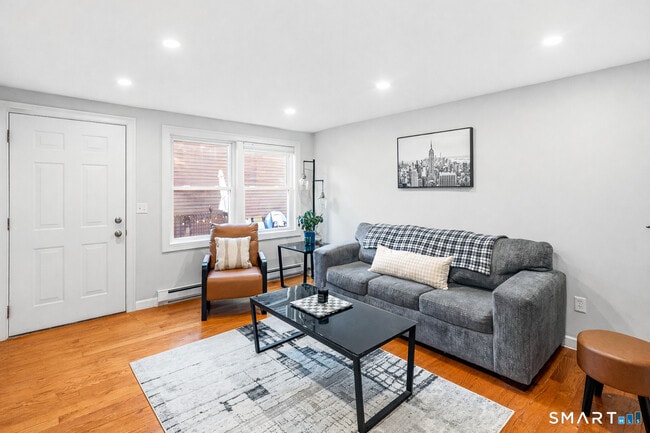 Foto del edificio - 89 Furnace Ave