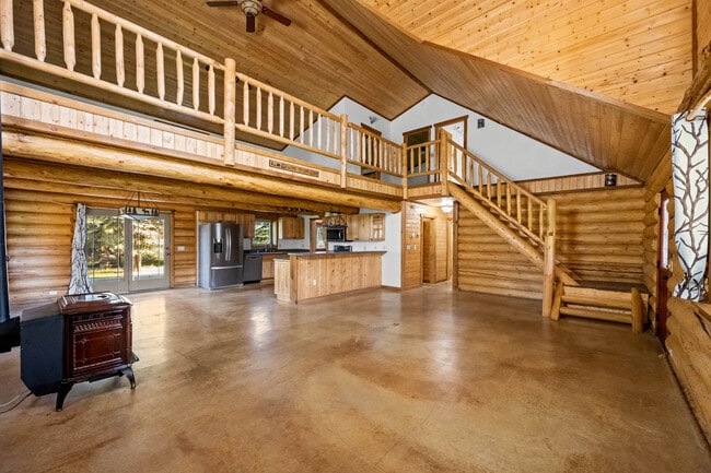 Building Photo - 3650 Apache Ct