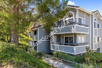 Building Photo - 26901 Rainbow Glen Dr