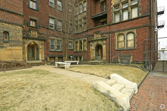 Yard - Dixson Hall Apartments