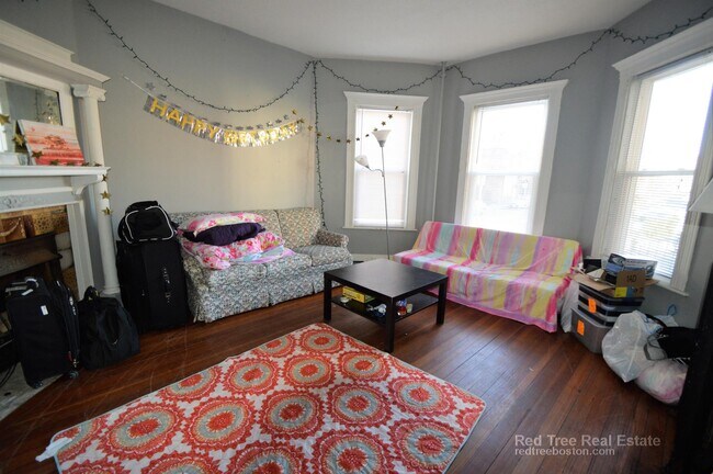 Foto del edificio - 31 Brainerd Rd