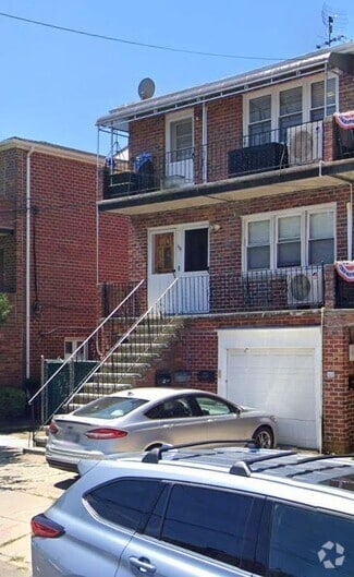 Building Photo - 2128 E 70th St