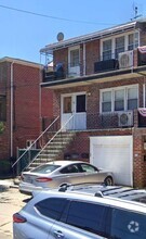 Building Photo - 2128 E 70th St