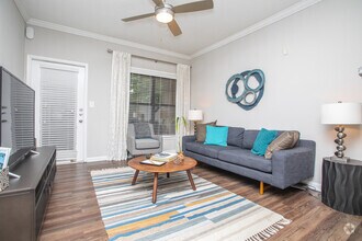 1BR, 1BA - 855SF - Highland Walk Apartments