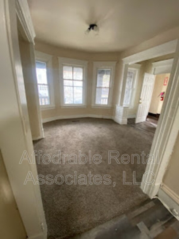 Foto del edificio - 739 S 24th St