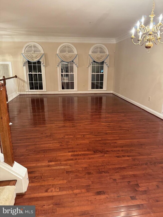 Building Photo - 1033 Grand Oak Way