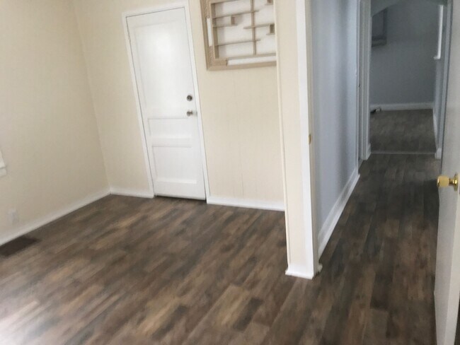 Building Photo - 120 Highland Ave