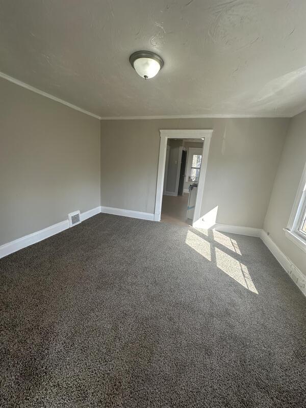 Foto principal - 7613 Bancroft Ave