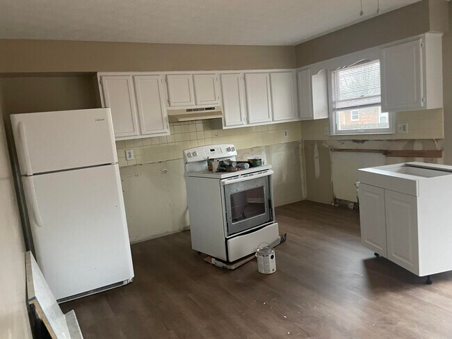 Building Photo - 928 Bordallo Dr
