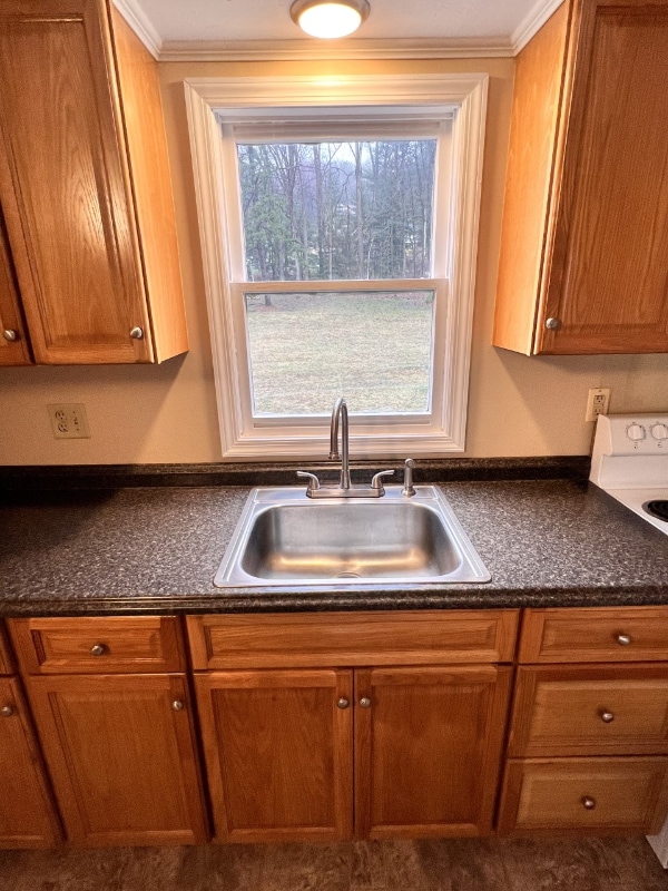 Building Photo - 2 Albert Ln